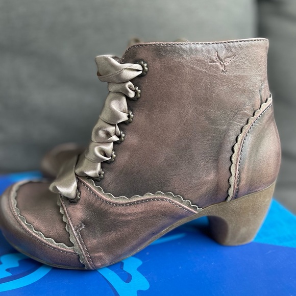 Size 6 Leather Booties Portofino. made in Spain - Picture 13 of 14